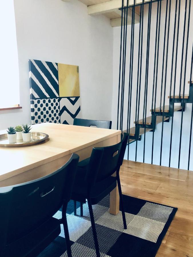Seayou!***charming 1-bedroom Unit In The Old Center Of Cres